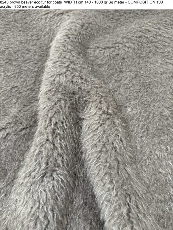 8243 brown beaver eco fur for coats WIDTH cm 140 - 1000 gr Sq meter - COMPOSITION 100 acrylic - 350 meters available